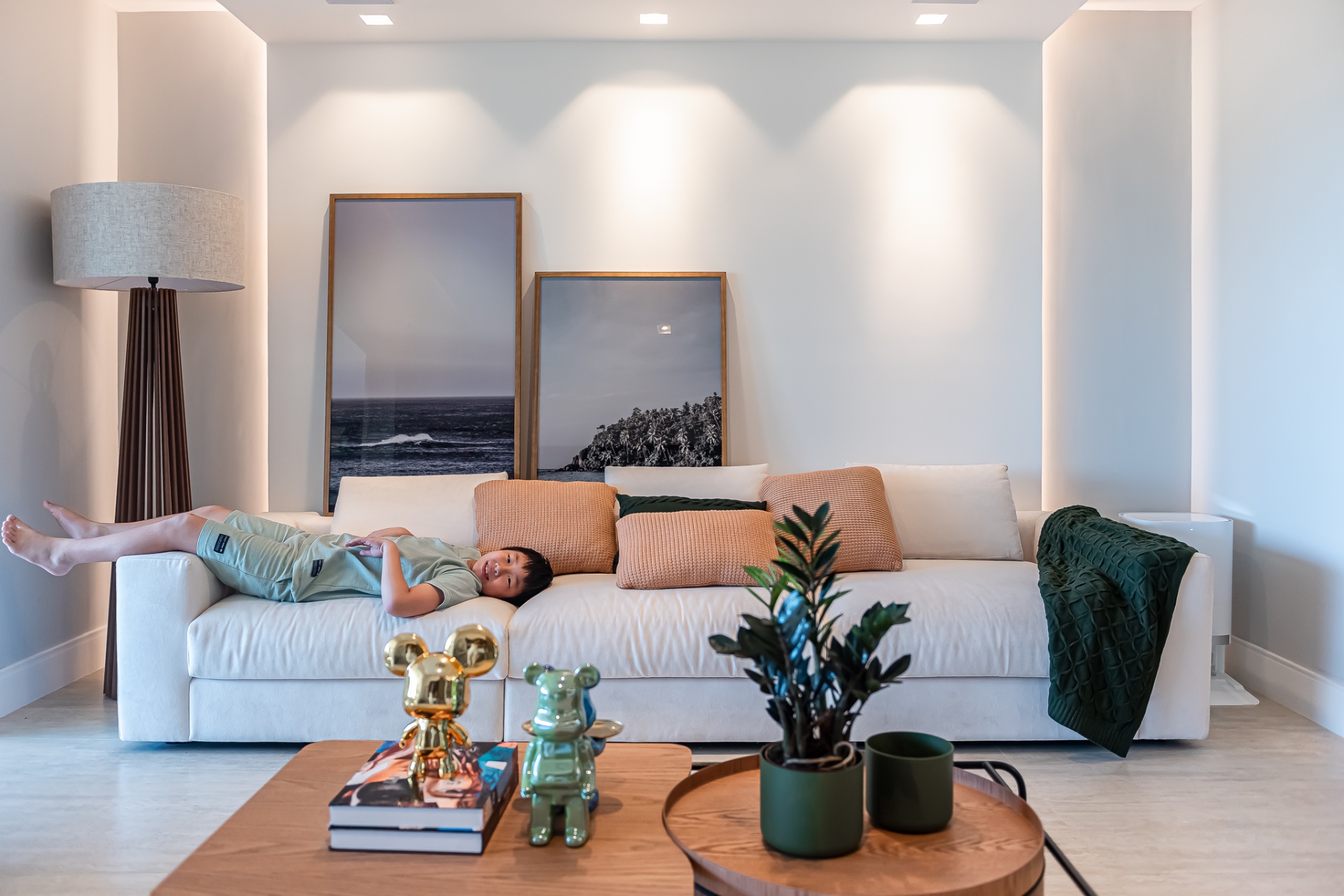 Apartamento reformado com design de interiores acolhedor